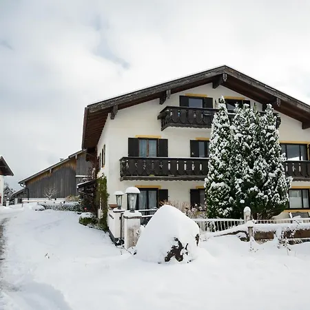 Geraeumige Panorama-bergwohnung Mit Sauna Gruppen & Familien Lejlighed Bad Kohlgrub